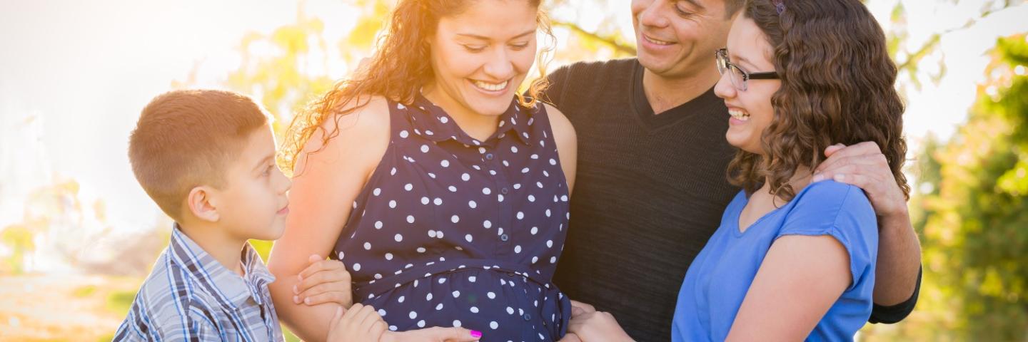 Family with Pregnant Mother2